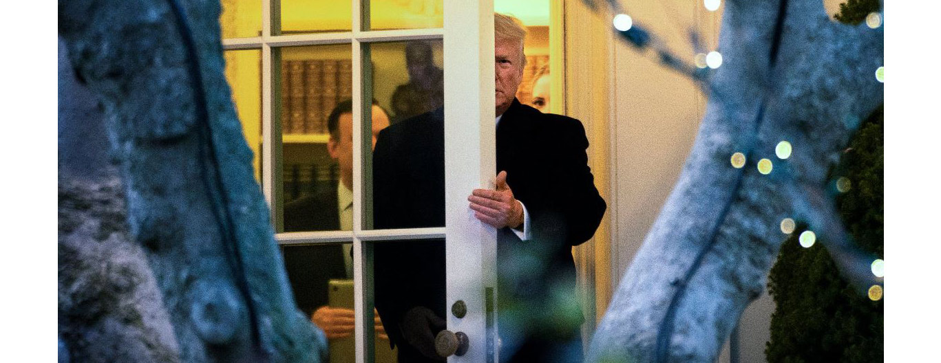 特朗普被弹劾 各大美媒头版:华盛顿“糟糕的一天”(组图)