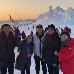 第二届万锦冰雪节即将开幕 三名华裔加拿大青年回国参加哈尔滨国际冰雕展