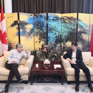 中国驻加大使丛培武就新冠肺炎疫情接受新华网专访 访问中提及白求恩医学发展协会等外国友人支持或发起为武汉募捐