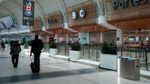 国门也被感染!加拿大多伦多边境服务局(CBSA)的员工COVID-19测试呈阳性