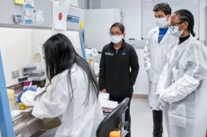 中国新冠疫苗全球率先,II期临床开始试验