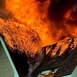 大多区北部的华人聚居区烈治文山发生严重火灾 浓烟烈火冲天 持续燃烧了5个多小时