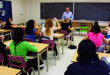 约克区公校教育局公布了2019-20学年的顶尖高中毕业生,华裔学生包揽了前十名。