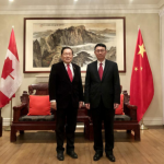 中国驻多伦多总领事韩涛离任前会见加拿大联邦参议员胡子修