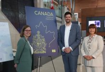 设计精美的加拿大新版护照亮相 今秋可在线申请