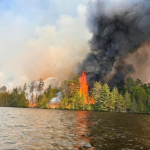 加拿大野火逼近渥太华,杜鲁多紧急表态,多伦多发红色警报