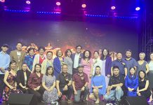 多伦多话剧团召开2023年喜剧小品演出新闻发布会