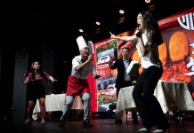 多伦多话剧团风趣幽默的喜剧小品专场与观众见面